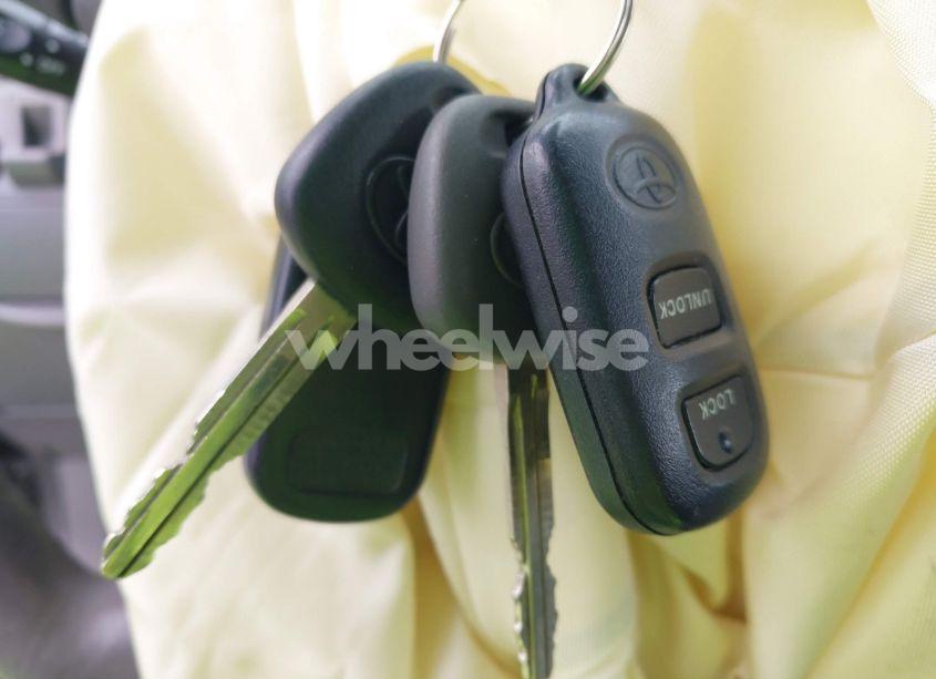 Photo 11 of 2005 Toyota Corolla LE (VIN 1NXBR32E95Z566128)