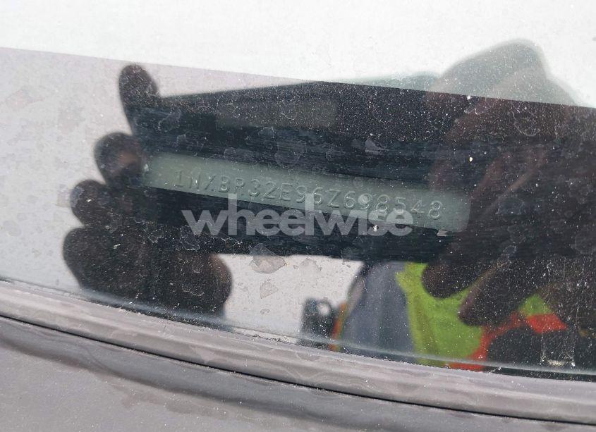 Photo 9 of 2006 Toyota Corolla S (VIN 1NXBR32E96Z698548)