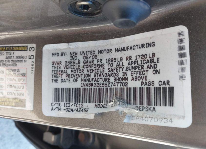 Photo 9 of 2006 Toyota Corolla S (VIN 1NXBR32E96Z747702)