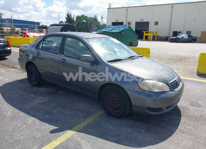 2006 Toyota Corolla LE (VIN 1NXBR32E96Z757744) main photo