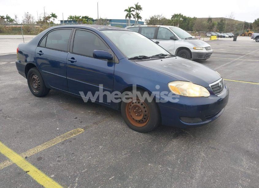 2007 Toyota Corolla LE (VIN 1NXBR32E97Z925643) main photo