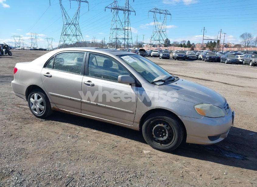 2003 Toyota Corolla LE (VIN 1NXBR32EX3Z043729) main photo