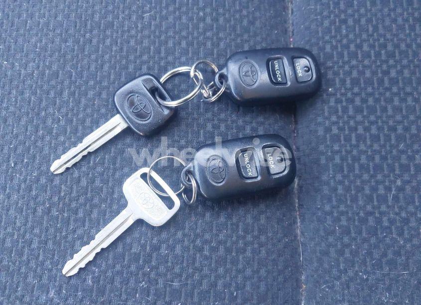 Photo 11 of 2003 Toyota Corolla S (VIN 1NXBR32EX3Z083891)