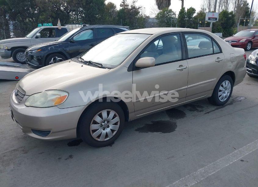 Photo 2 of 2004 Toyota Corolla LE (VIN 1NXBR32EX4Z194829)