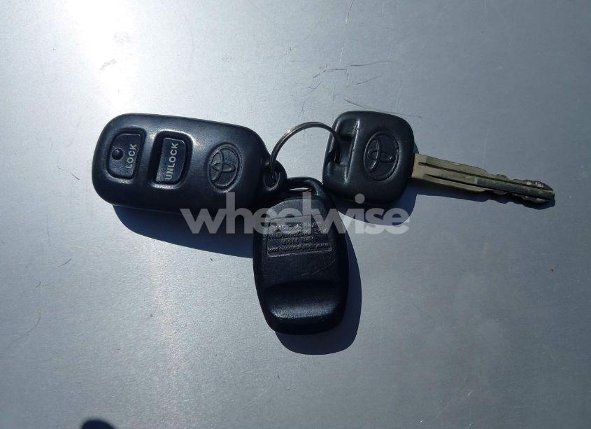 Photo 11 of 2004 Toyota Corolla LE (VIN 1NXBR32EX4Z329792)