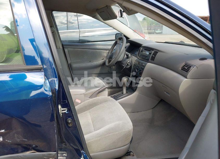 Photo 5 of 2005 Toyota Corolla CE (VIN 1NXBR32EX5Z358128)