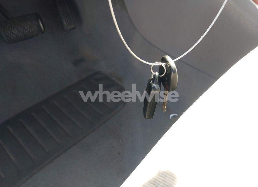 Photo 11 of 2005 Toyota Corolla LE (VIN 1NXBR32EX5Z385927)