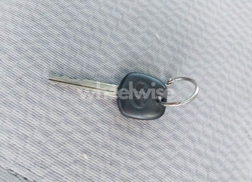 Photo 11 of 2005 Toyota Corolla LE (VIN 1NXBR32EX5Z421311)