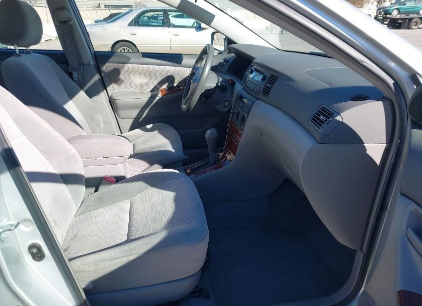 Photo 5 of 2005 Toyota Corolla LE (VIN 1NXBR32EX5Z421941)