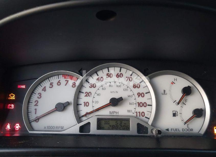 Photo 7 of 2005 Toyota Corolla S (VIN 1NXBR32EX5Z430817)