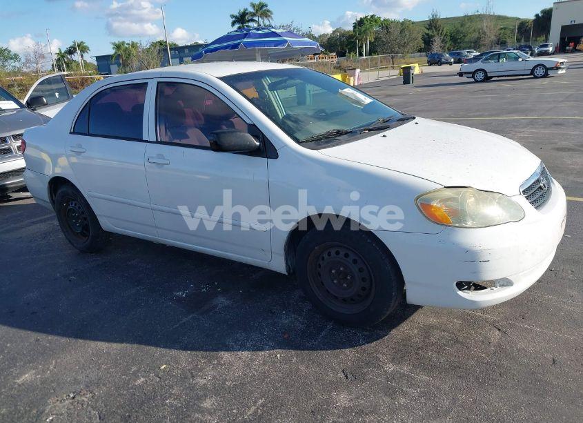2005 Toyota Corolla CE (VIN 1NXBR32EX5Z437492) main photo