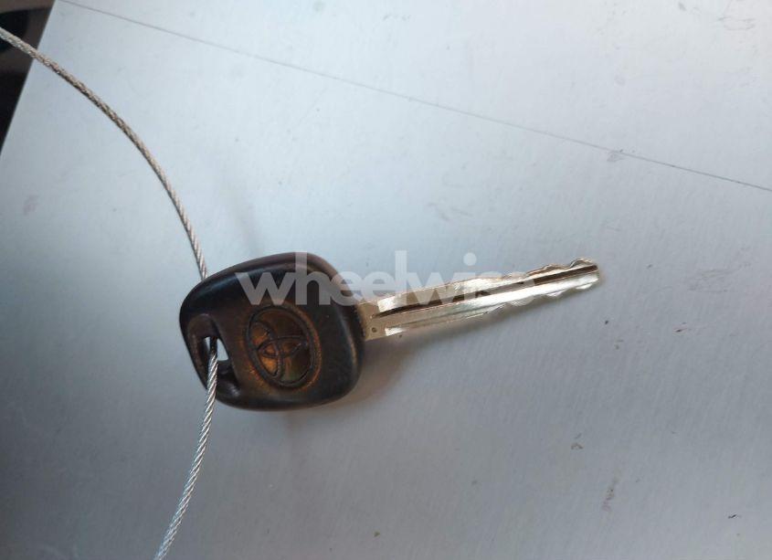 Photo 11 of 2005 Toyota Corolla CE (VIN 1NXBR32EX5Z437492)