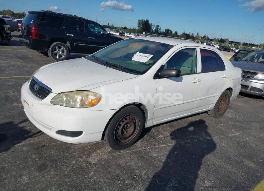 Photo 2 of 2005 Toyota Corolla CE (VIN 1NXBR32EX5Z437492)