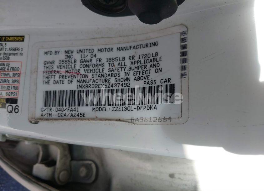 Photo 9 of 2005 Toyota Corolla CE (VIN 1NXBR32EX5Z437492)