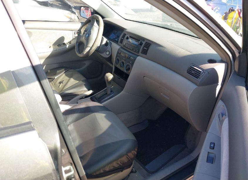 Photo 5 of 2005 Toyota Corolla CE (VIN 1NXBR32EX5Z466149)