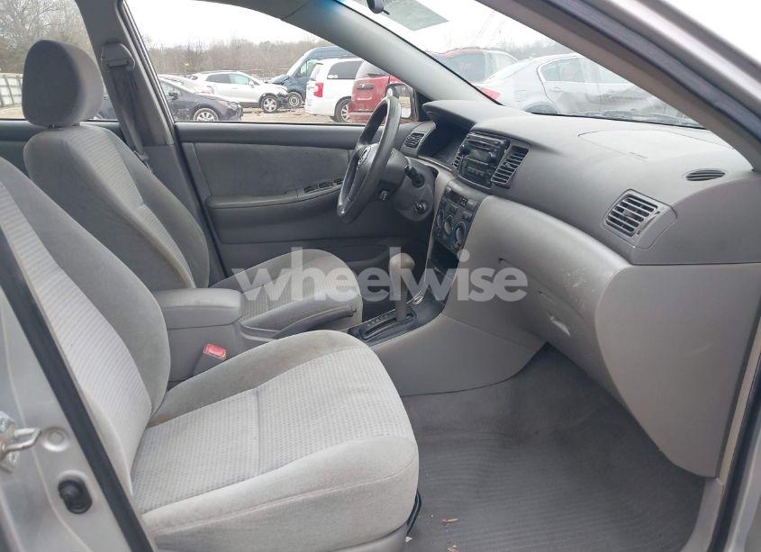 Photo 5 of 2005 Toyota Corolla CE/LE/S (VIN 1NXBR32EX5Z506262)