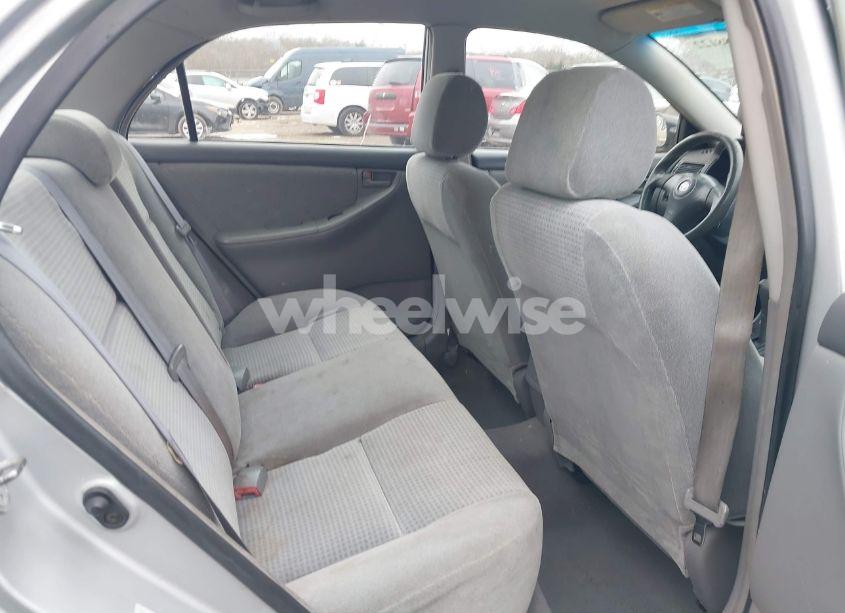 Photo 8 of 2005 Toyota Corolla CE/LE/S (VIN 1NXBR32EX5Z506262)