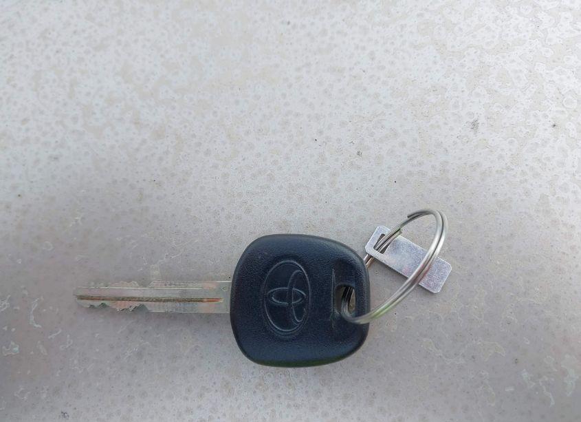 Photo 11 of 2005 Toyota Corolla CE (VIN 1NXBR32EX5Z524731)