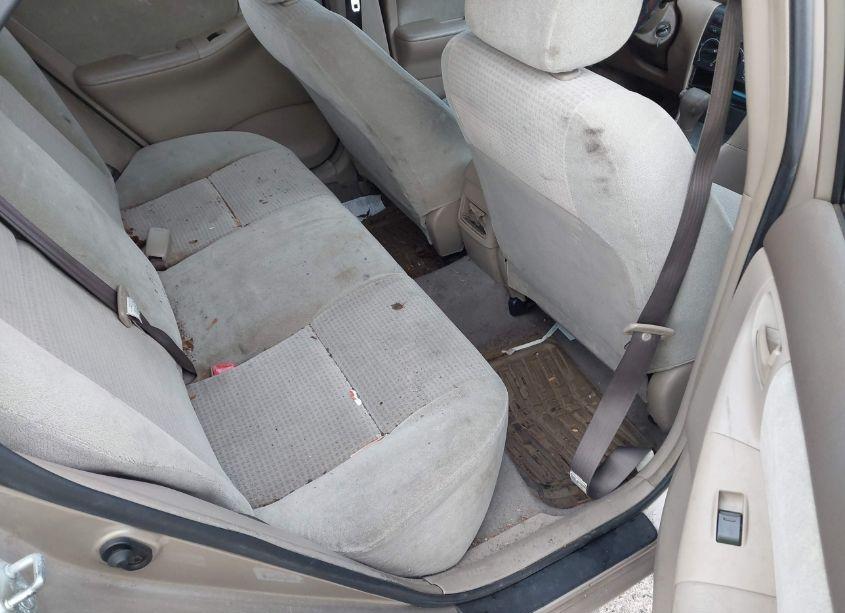 Photo 8 of 2005 Toyota Corolla CE (VIN 1NXBR32EX5Z524731)