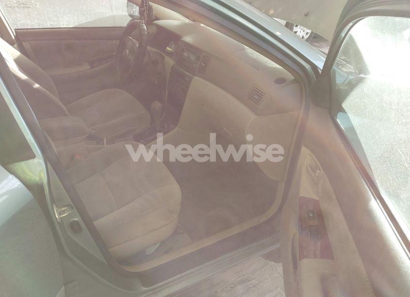 Photo 5 of 2005 Toyota Corolla LE (VIN 1NXBR32EX5Z546079)