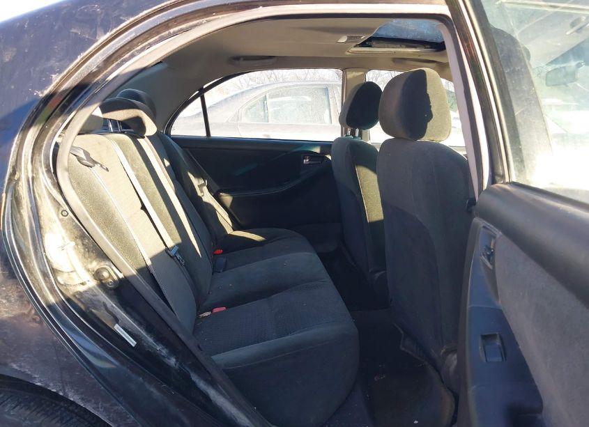 Photo 8 of 2007 Toyota Corolla S (VIN 1NXBR32EX7Z800599)