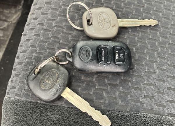 Photo 11 of 2007 Toyota Corolla S (VIN 1NXBR32EX7Z924338)