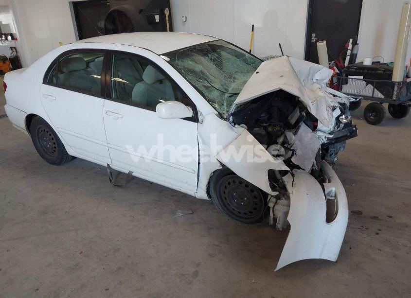 2007 Toyota Corolla LE (VIN 1NXBR32EX7Z929569) main photo