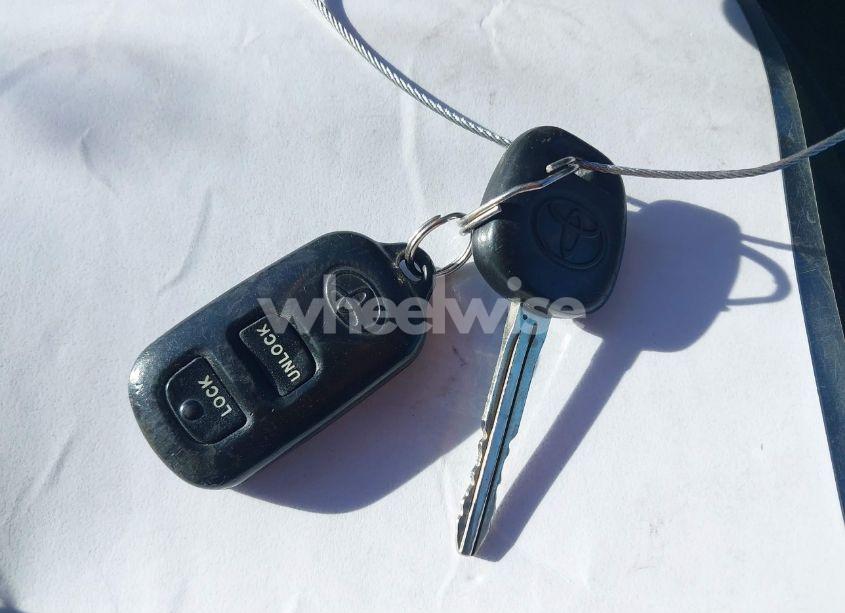 Photo 11 of 2008 Toyota Corolla LE (VIN 1NXBR32EX8Z011323)