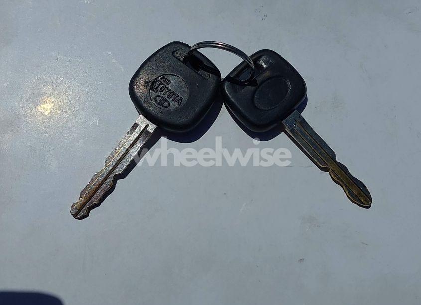 Photo 11 of 2008 Toyota Corolla LE (VIN 1NXBR32EX8Z988137)