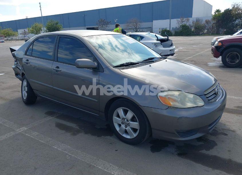 2003 Toyota Corolla LE (VIN 1NXBR38E53Z171559) main photo
