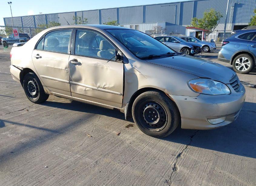 2004 Toyota Corolla LE (VIN 1NXBR38E94Z234583) main photo