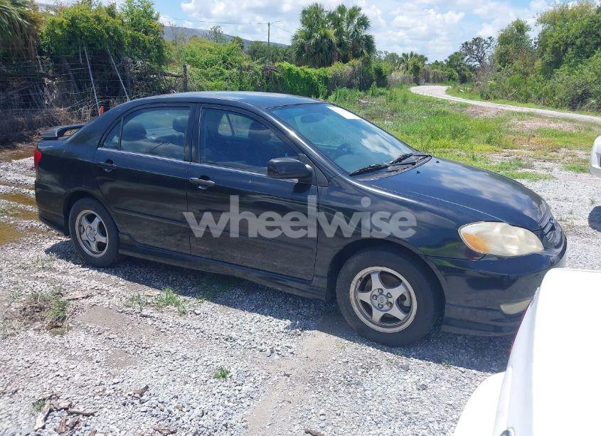 2004 Toyota Corolla S (VIN 1NXBR38EX4Z221745) main photo