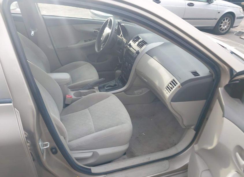 Photo 5 of 2009 Toyota Corolla LE (VIN 1NXBU40E09Z006785)