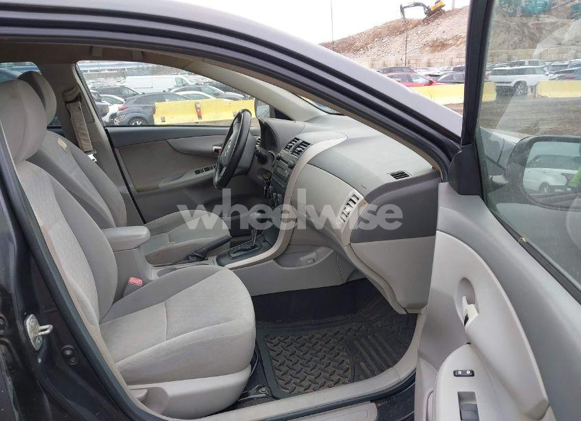 Photo 5 of 2009 Toyota Corolla LE (VIN 1NXBU40E09Z007242)