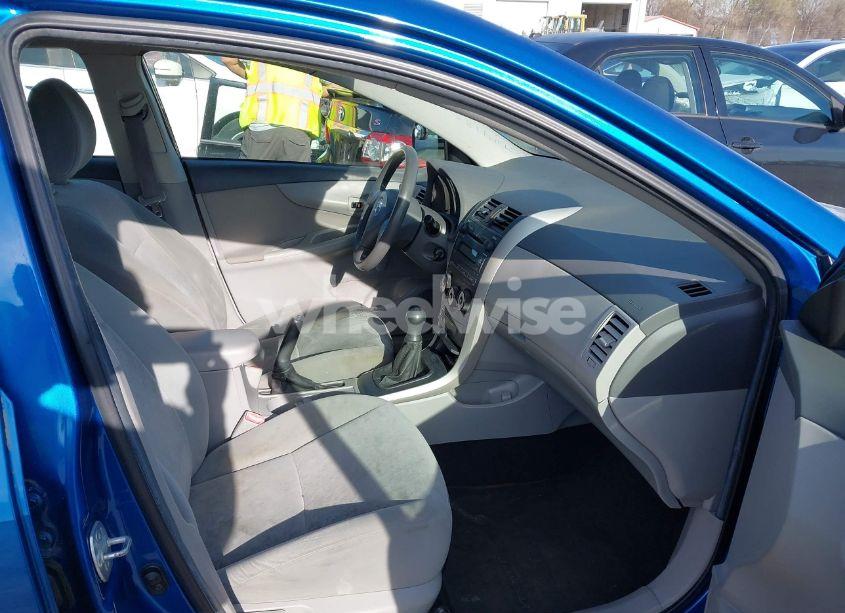 Photo 5 of 2009 Toyota Corolla (VIN 1NXBU40E09Z010271)