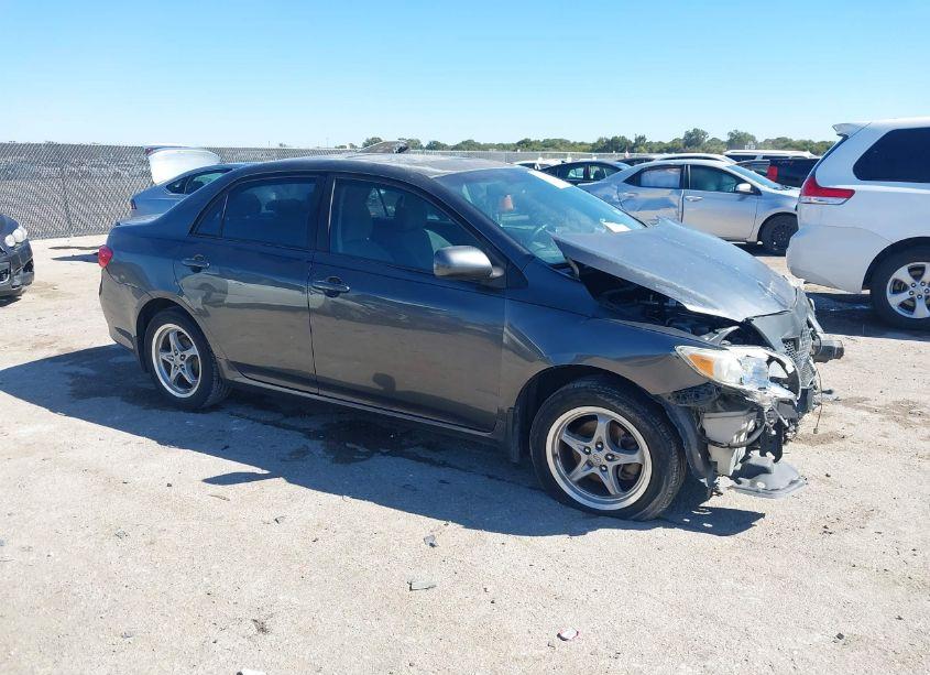 2009 Toyota Corolla XLE (VIN 1NXBU40E09Z042279) main photo