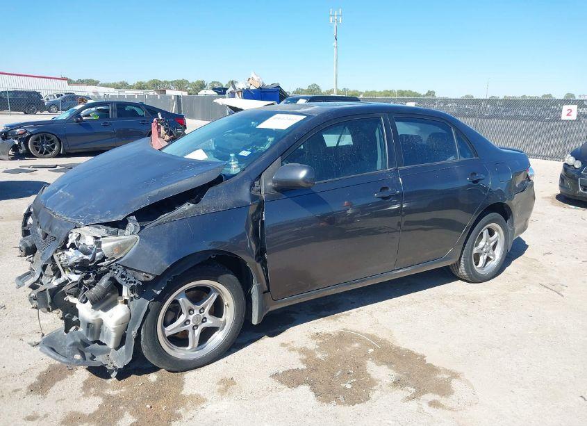 Photo 2 of 2009 Toyota Corolla XLE (VIN 1NXBU40E09Z042279)