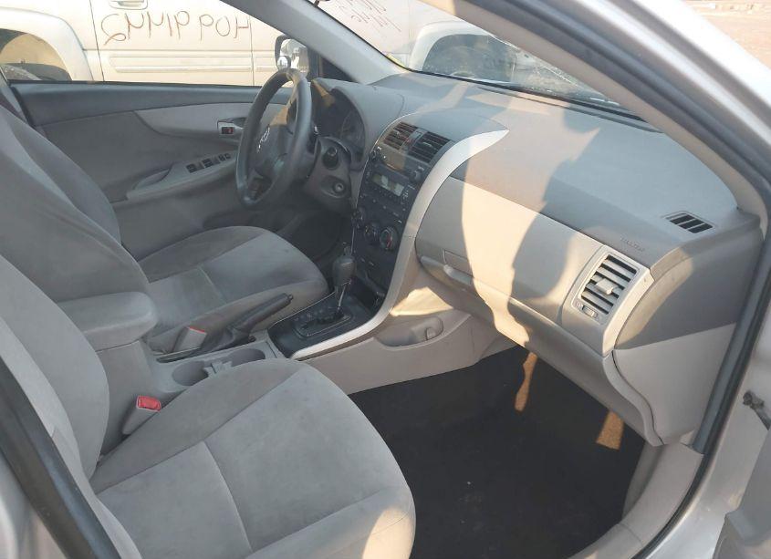 Photo 5 of 2009 Toyota Corolla LE (VIN 1NXBU40E09Z079509)