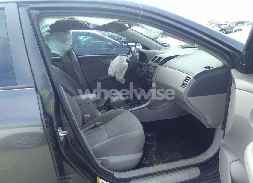 Photo 5 of 2009 Toyota Corolla LE (VIN 1NXBU40E09Z097086)