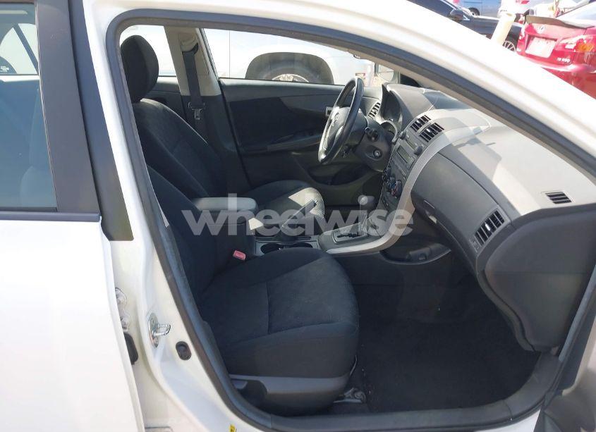 Photo 5 of 2009 Toyota Corolla S (VIN 1NXBU40E09Z097461)