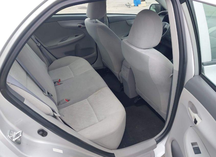 Photo 8 of 2009 Toyota Corolla LE (VIN 1NXBU40E09Z117448)