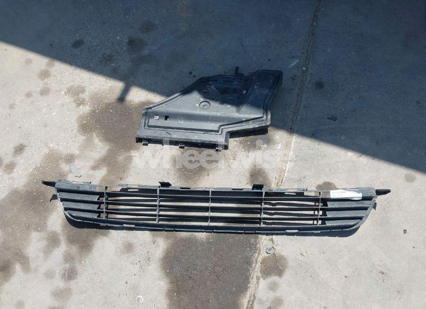 Photo 12 of 2009 Toyota Corolla S (VIN 1NXBU40E09Z153513)