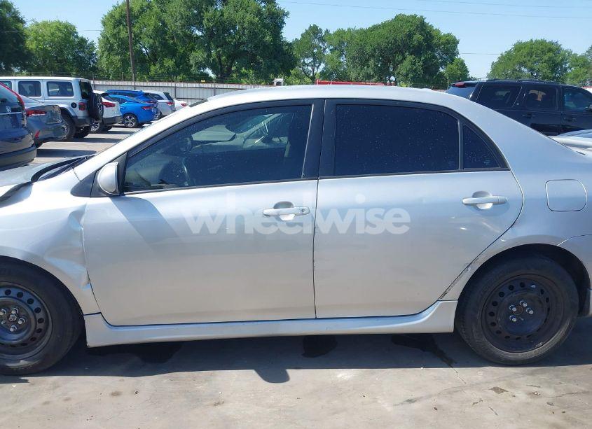 Photo 15 of 2009 Toyota Corolla S (VIN 1NXBU40E09Z153513)