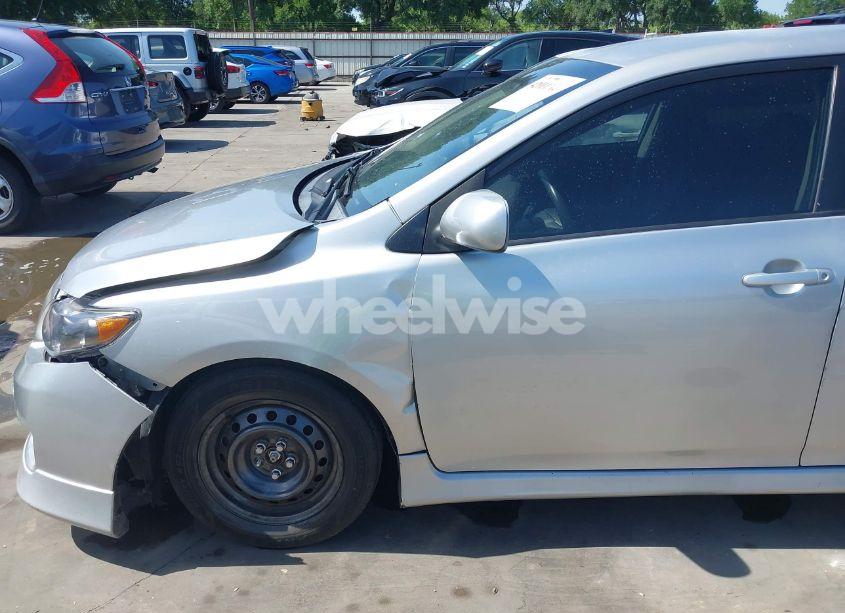 Photo 19 of 2009 Toyota Corolla S (VIN 1NXBU40E09Z153513)