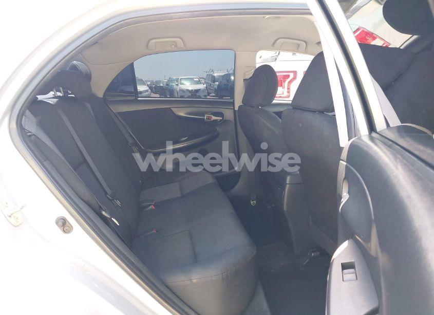 Photo 8 of 2009 Toyota Corolla S (VIN 1NXBU40E09Z153513)