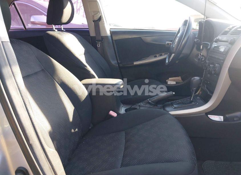 Photo 5 of 2009 Toyota Corolla S (VIN 1NXBU40E09Z164947)