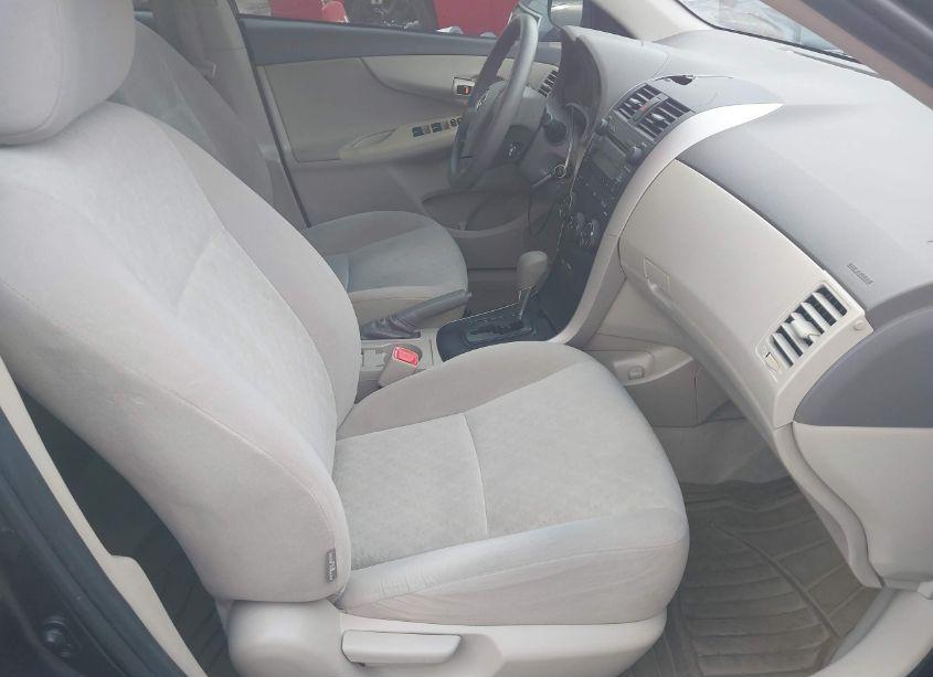 Photo 5 of 2009 Toyota Corolla LE (VIN 1NXBU40E09Z165094)