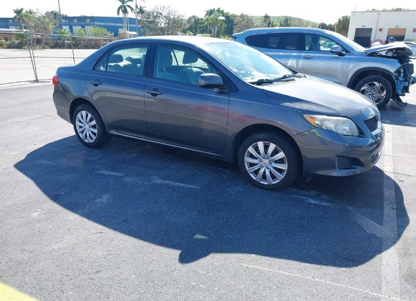 2009 Toyota Corolla XLE (VIN 1NXBU40E19Z014359) main photo