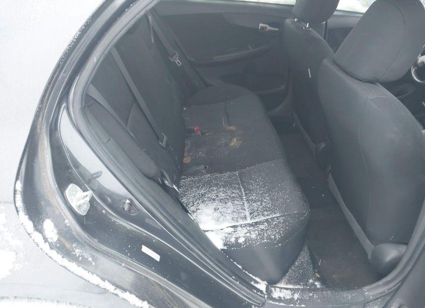 Photo 8 of 2009 Toyota Corolla S (VIN 1NXBU40E19Z034546)