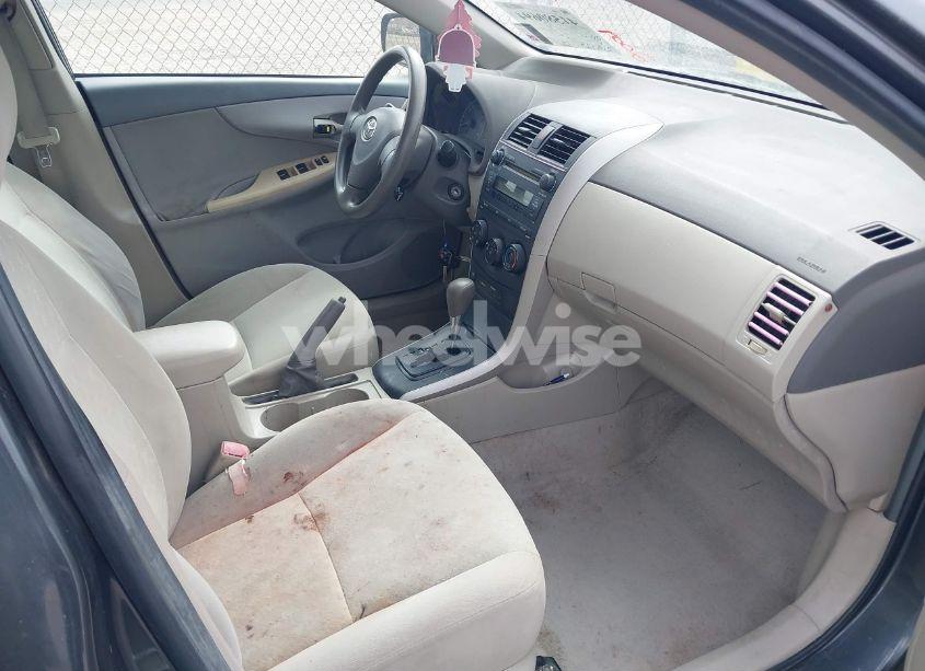 Photo 5 of 2009 Toyota Corolla LE (VIN 1NXBU40E19Z059155)